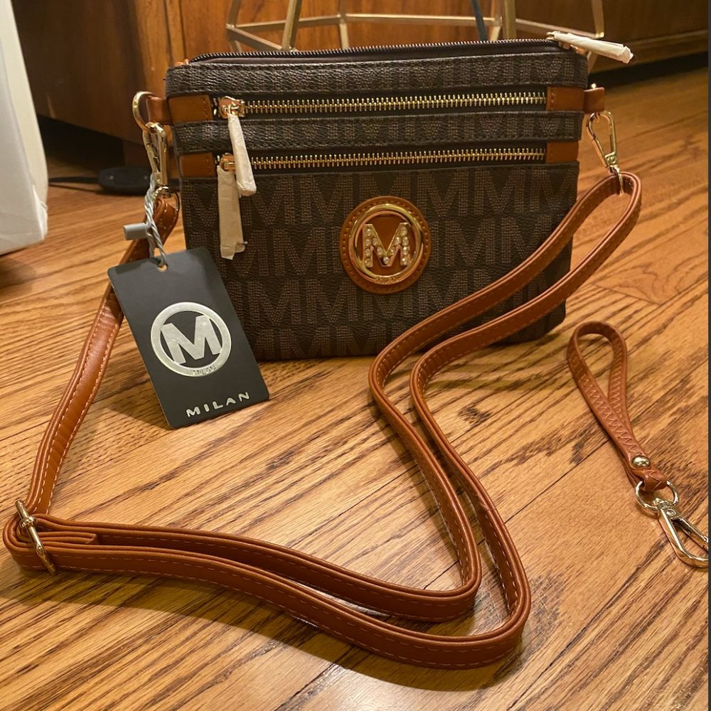 Leather clutch/crossbody/wristlet purse from Milan